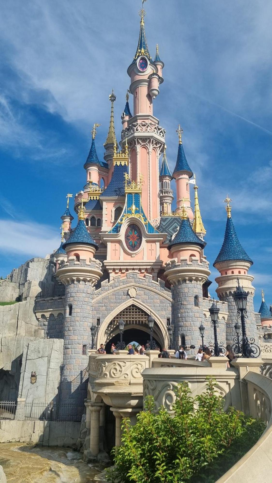 Disney Luxury Studio Серри Экстерьер фото
